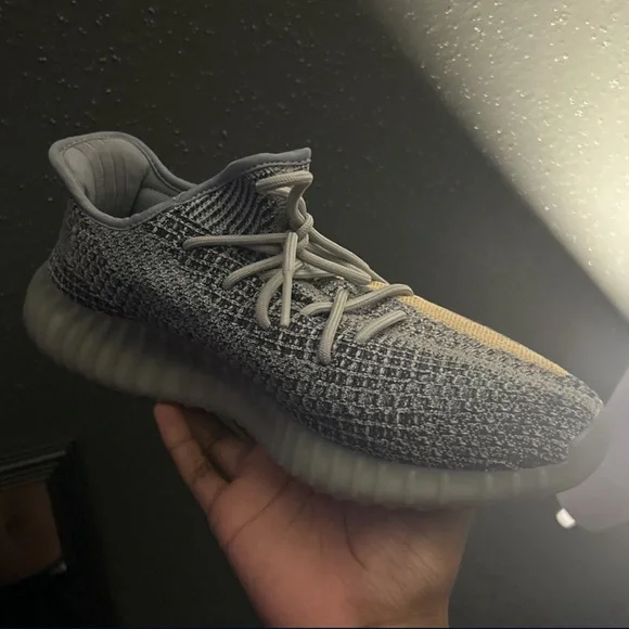 2021 Yeezy Boost 350 V2 `Ash Blue’